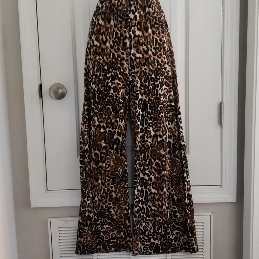 Chicos wide leg, leopard pattern pants